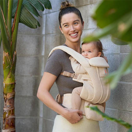 Ergobaby : Des porte-bébés physiologiques