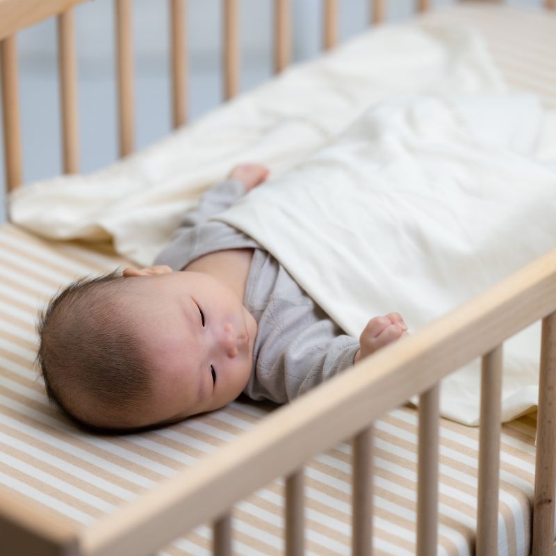 Choisir la bonne taille de matelas pour le lit de bébé
